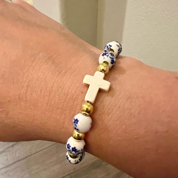 Cross, Gold, Blue, and White Porcelain Beaded Bracelet - Picture 3 of 3